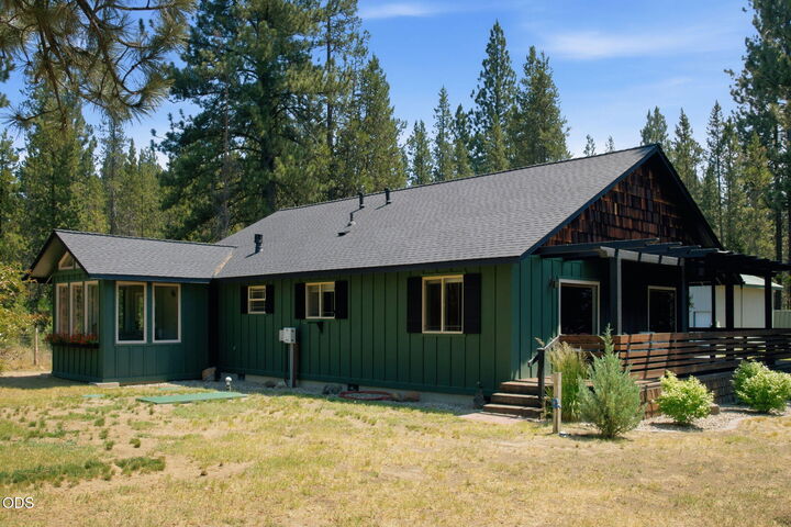 Property Photo: 54634 Silver Fox Drive OR 97707