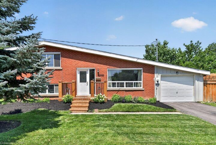 Property Photo: 2085 Mountainside Drive ON L7P 1A9