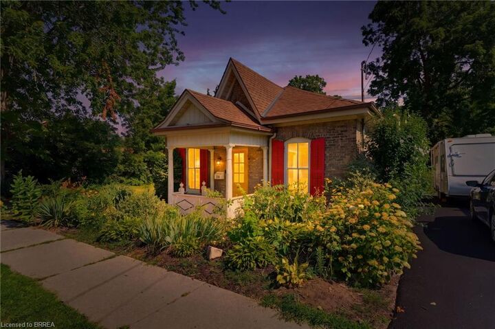Property Photo: 89 Dundas Street ON N3R 1S4