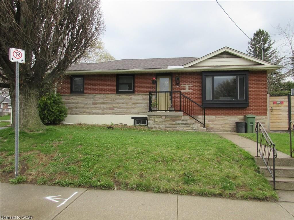 Property Photo: 75 Richwill Road 2 ON L9C 1S4