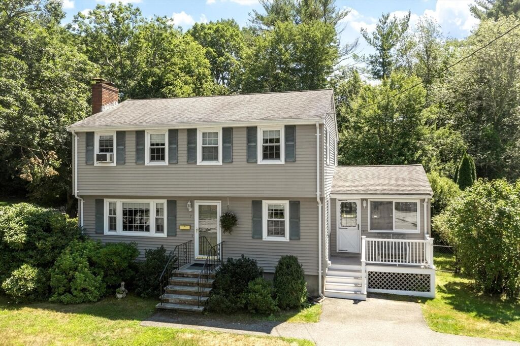 Property Photo:  7 Susan Dr  MA 01864 