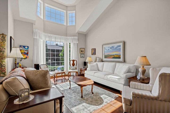 Property Photo: 22 Varsity Estates View NW AB T3B 5J7