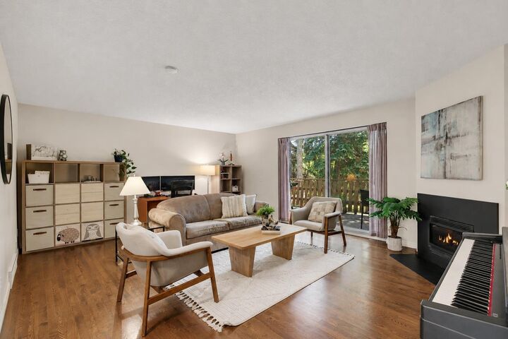 Property Photo: 3131 63 Avenue SW 205 AB T3E 6N4
