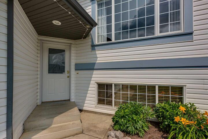 Property Photo:  42 Westglen Boulevard  AB T0M 0J0 