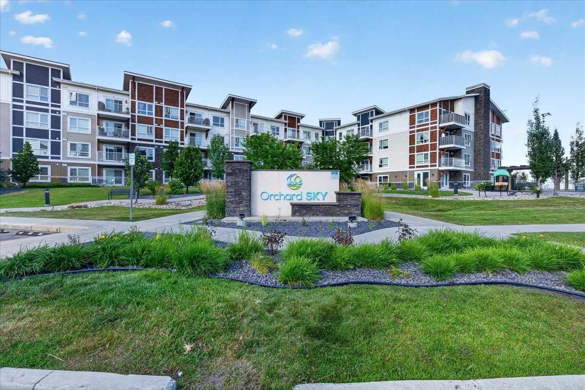 Property Photo: 302 Skyview Ranch Drive NE 4203 AB T3N 0P5