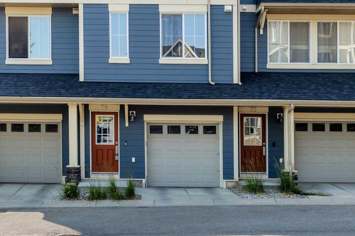 Property Photo: 79 Evansview Gardens NW AB T3P 0L2