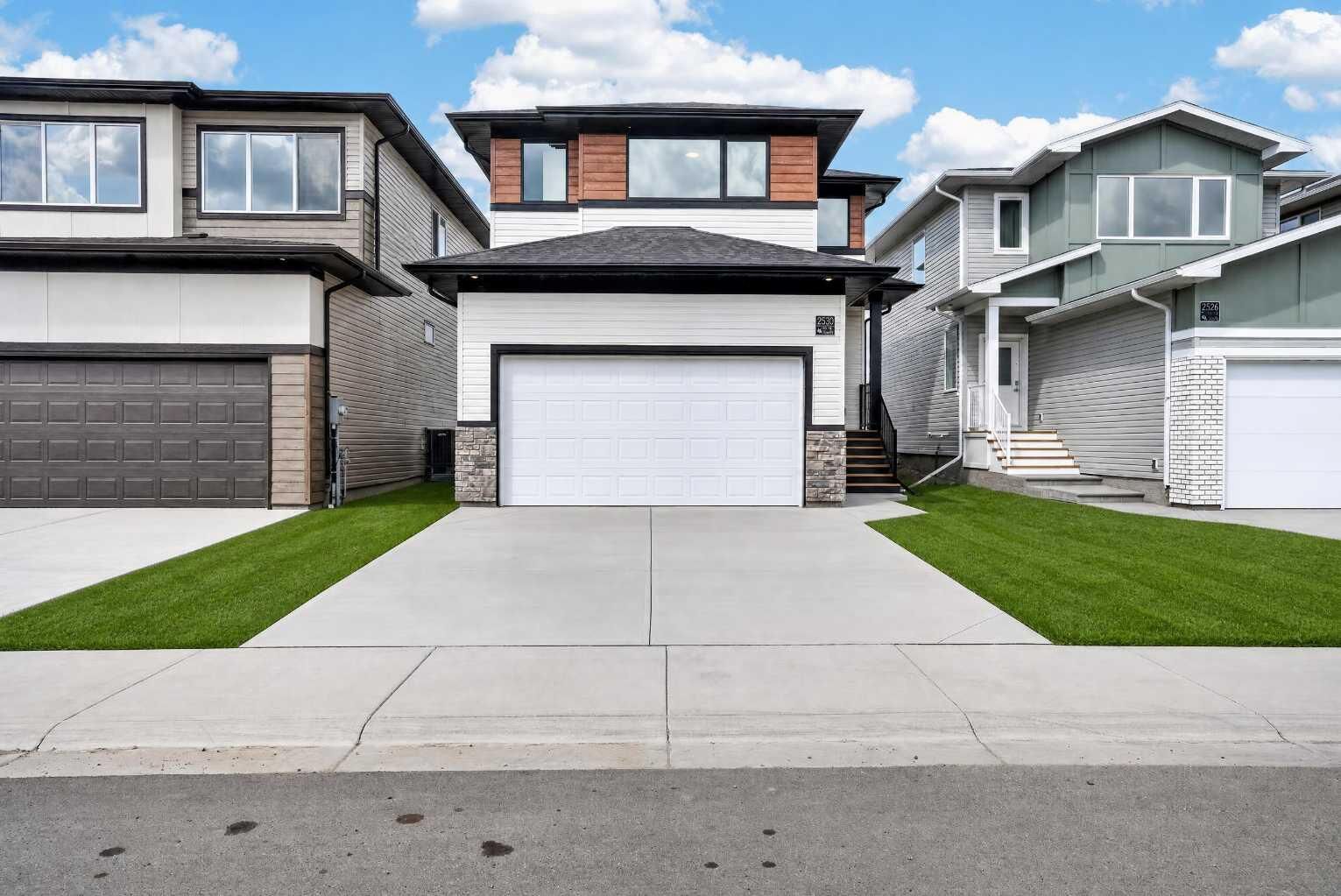 Property Photo:  2530 44 Street S  AB T1K 8L6 