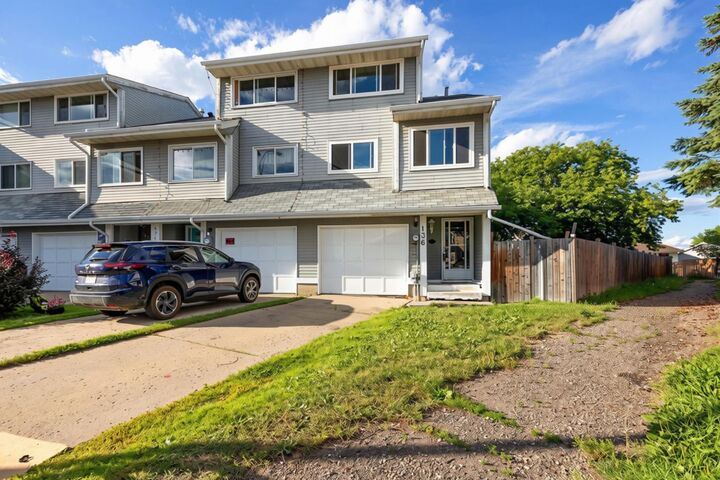 136 Wallace Place — photo 1