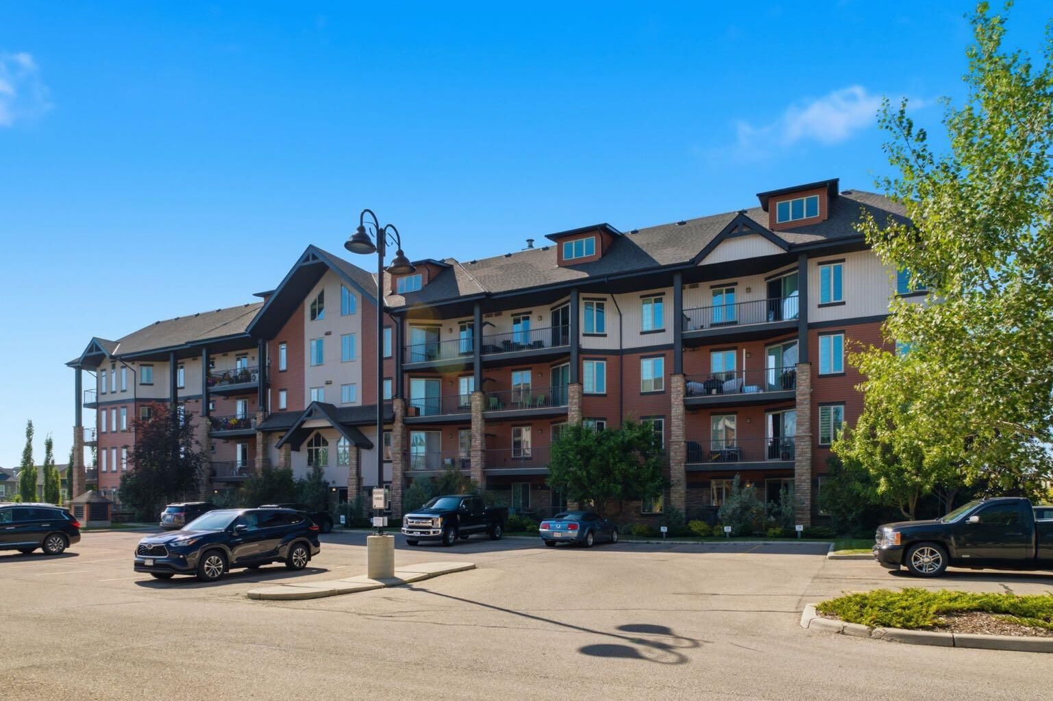 Photo de la propriété:  15 Sunset Square 2208  AB T4C 0E7 