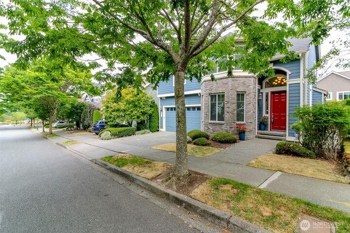 Property Photo: 2972 NE Marquette Way WA 98029