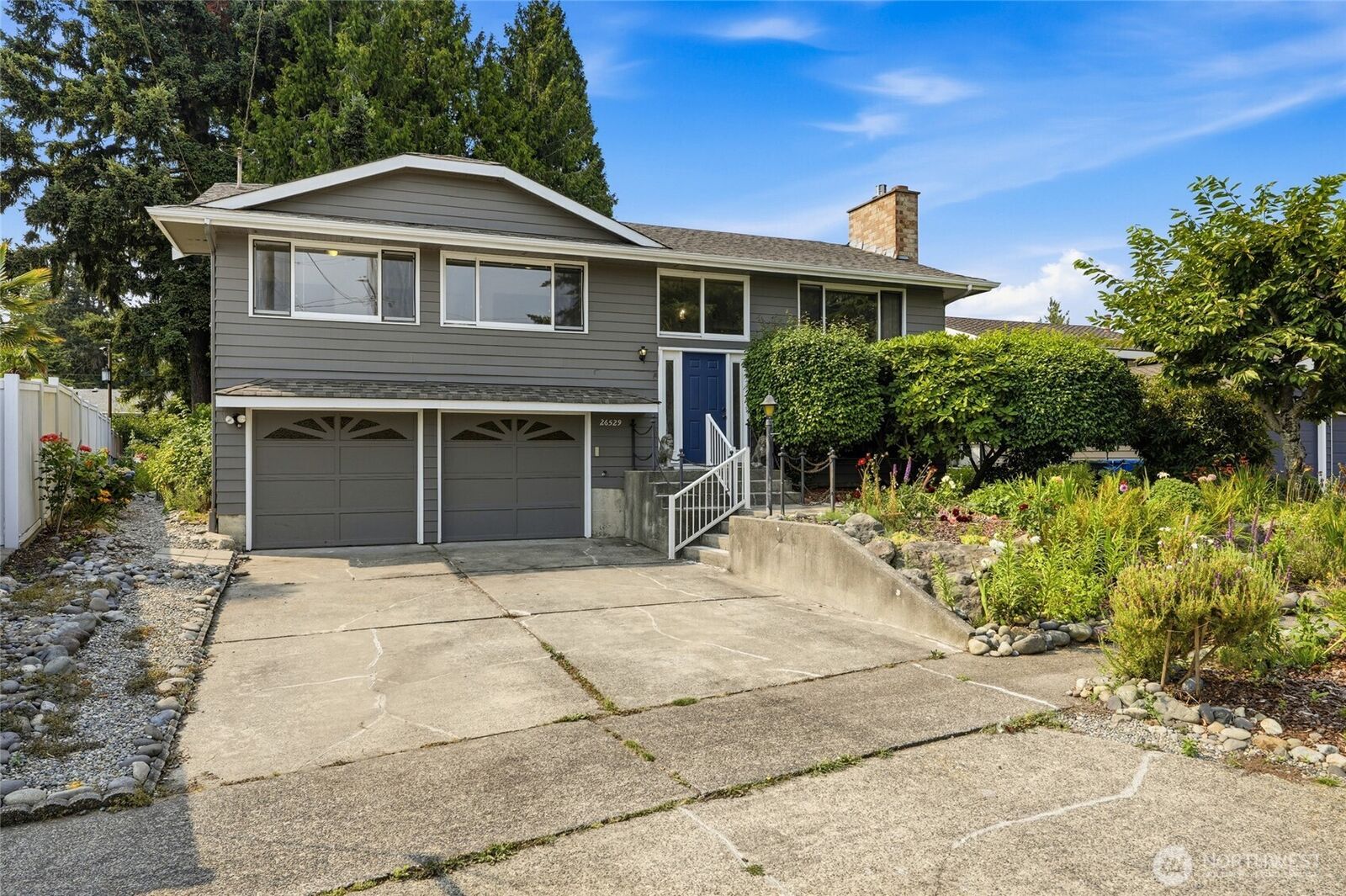 Property Photo:  26529  40th Avenue S  WA 98032 