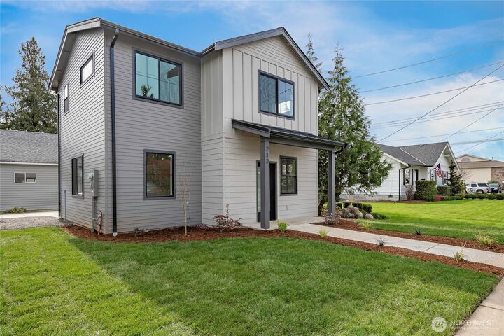 Property Photo:  212 E Grover Street  WA 98264 