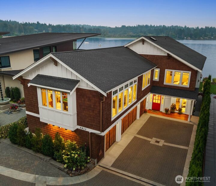 Property Photo:  9015 NE Juanita Lane  WA 98034 