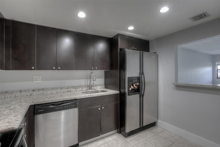 Property Photo: 303 Racquet Club Road 312 FL 33326