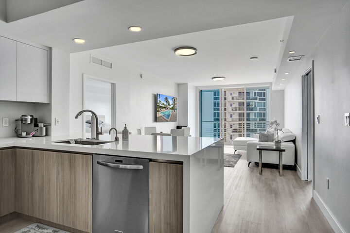 Property Photo:  2821 N Ocean Boulevard 1106S  FL 33308 