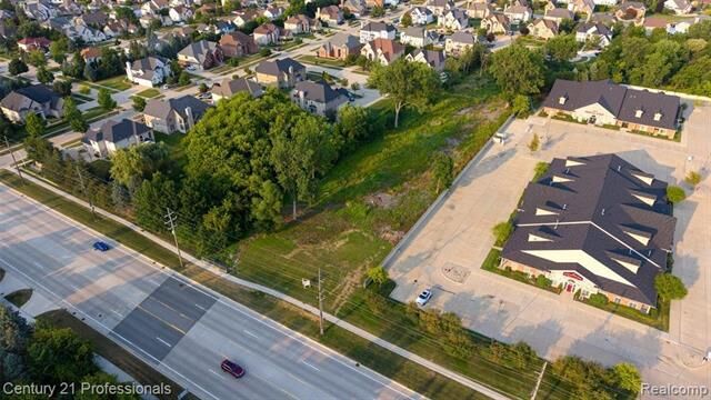 Property Photo: 43224 Dequindre Rd Road MI 48314
