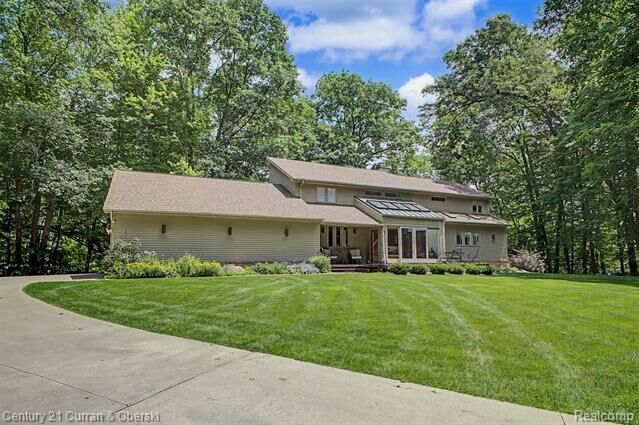 Property Photo: 11349 Philway St Court MI 48114