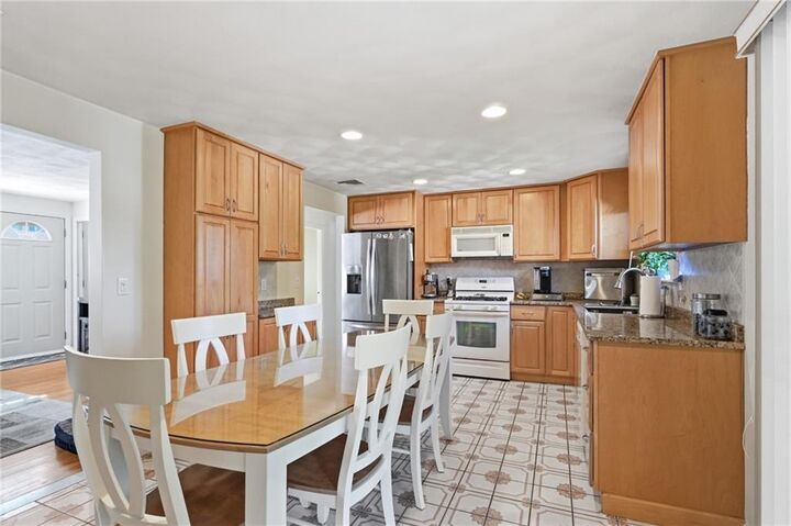 Property Photo:  65 Thelma Avenue  RI 02904 