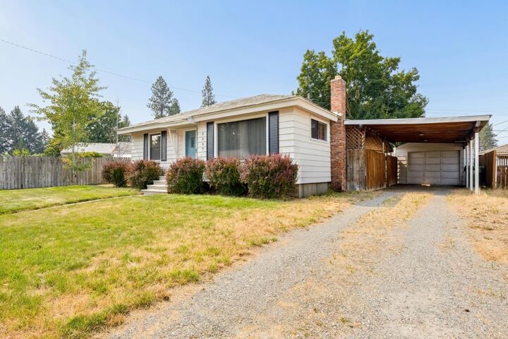 Property Photo:  5507 N Bemis St  WA 99205 