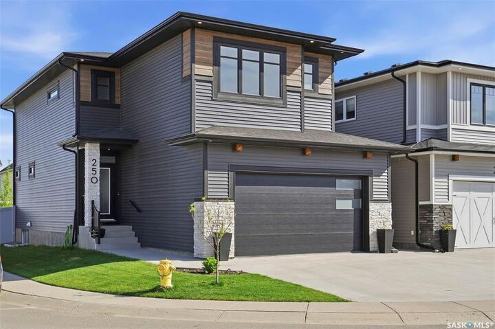 250 Skopik Crescent — photo 1