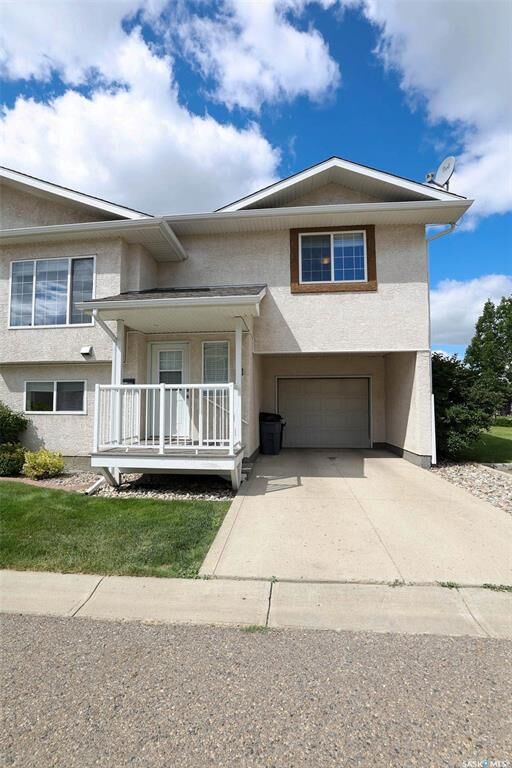 Property Photo: 4425 Nicurity Drive 53 SK S4X 0E6