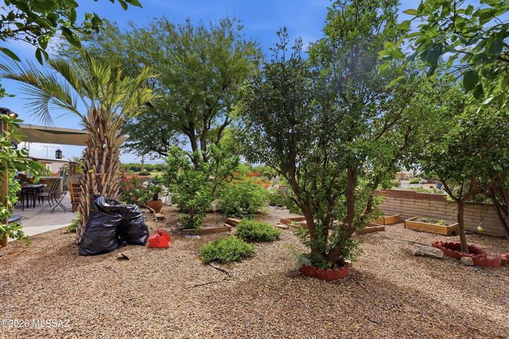 Property Photo:  132 E Santa Rebecca Drive  AZ 85614 