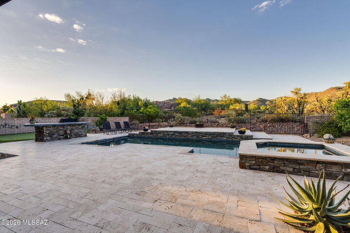 Property Photo: 6096 W Sonoran Links Lane AZ 85658