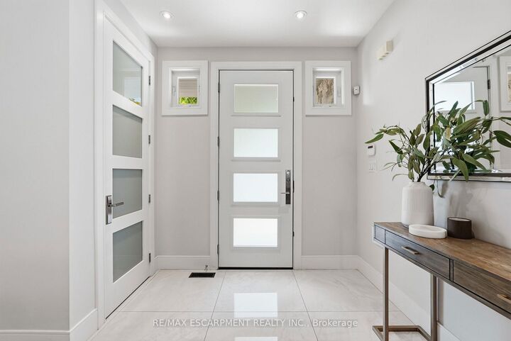 Property Photo: 65 Forest Avenue ON L5G 1L3