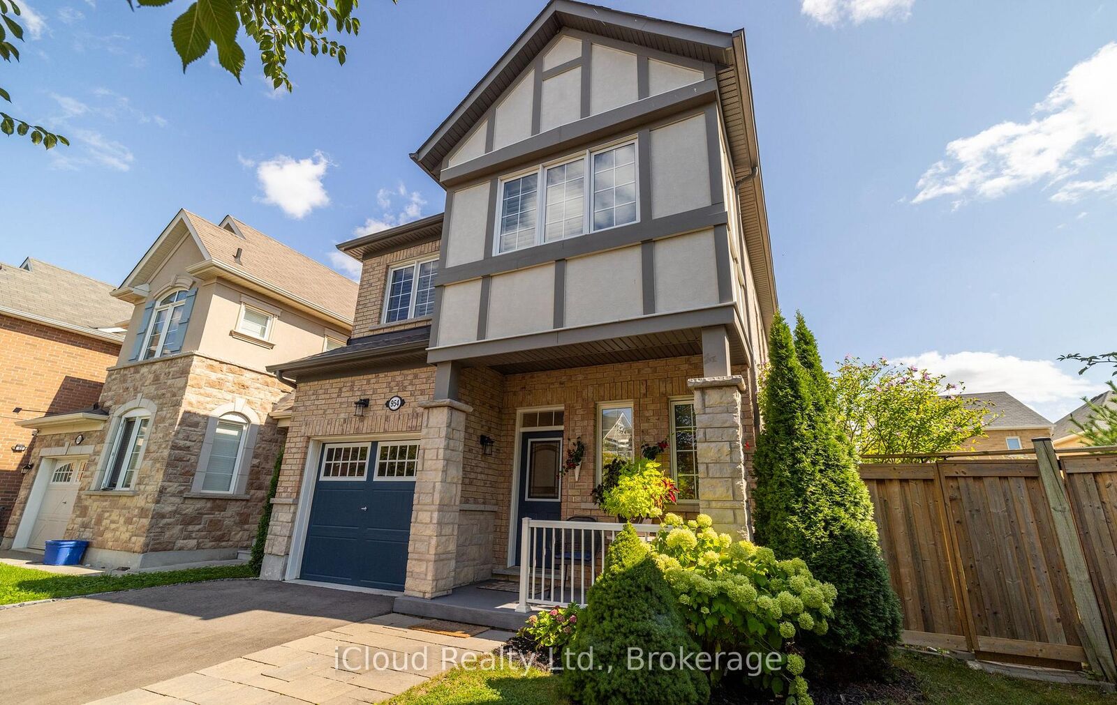 Property Photo: 954 Penson Crescent ON L9T 8Z7