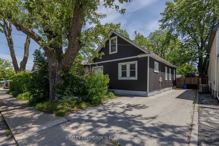 Property Photo:  4774 Third Avenue  ON L2E 4L6 