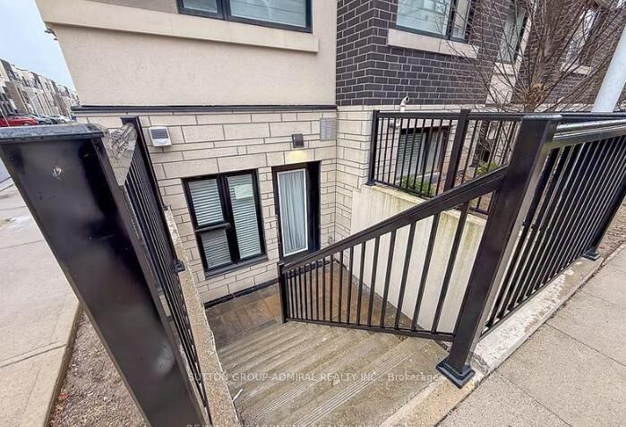 Property Photo:  1133 Cooke Boulevard N 817  ON L7T 4A8 