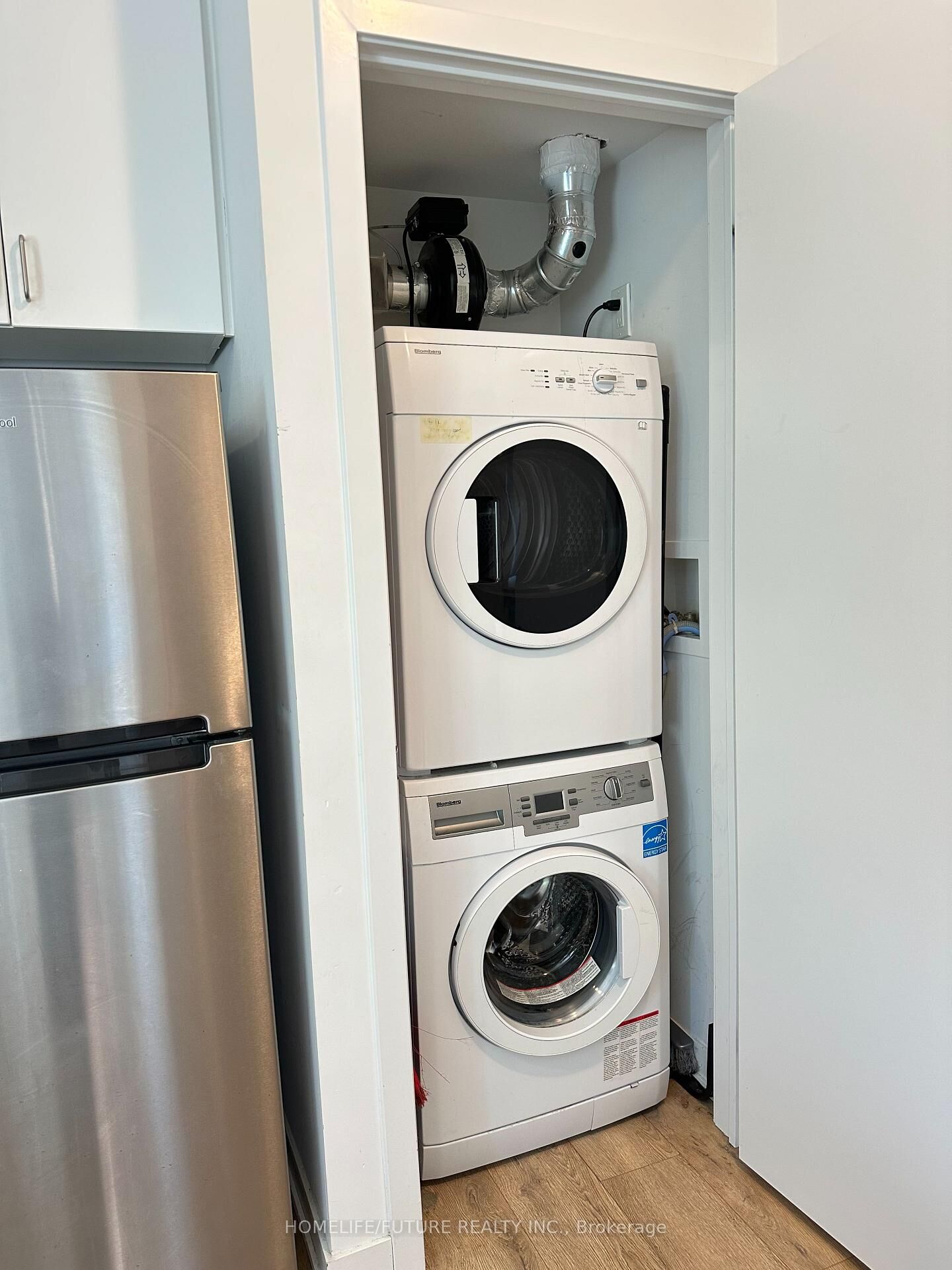 Property Photo: 1760 Simcoe Street N 65 ON L3G 0C3