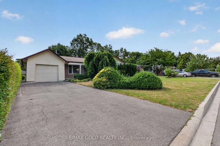 Property Photo: 18 Esplanade Road ON L6T 2C7