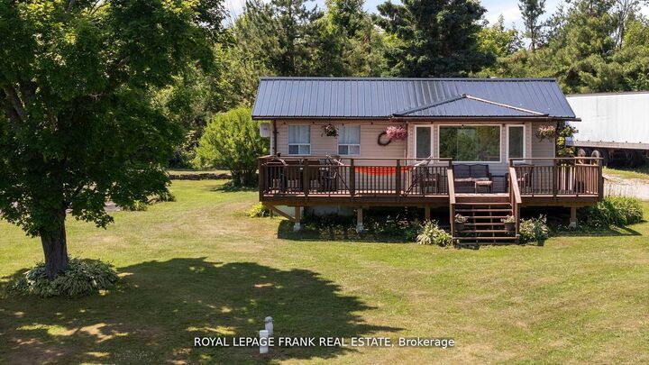 2378 Monck Road — photo 1