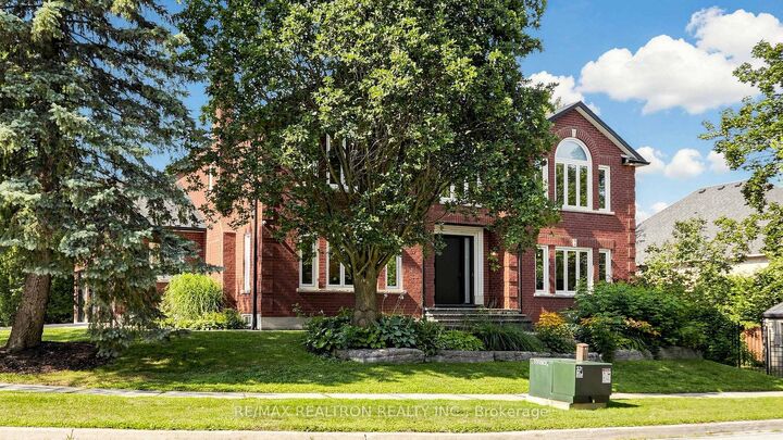 Property Photo: 199 Corner Ridge Road ON L4G 6L5