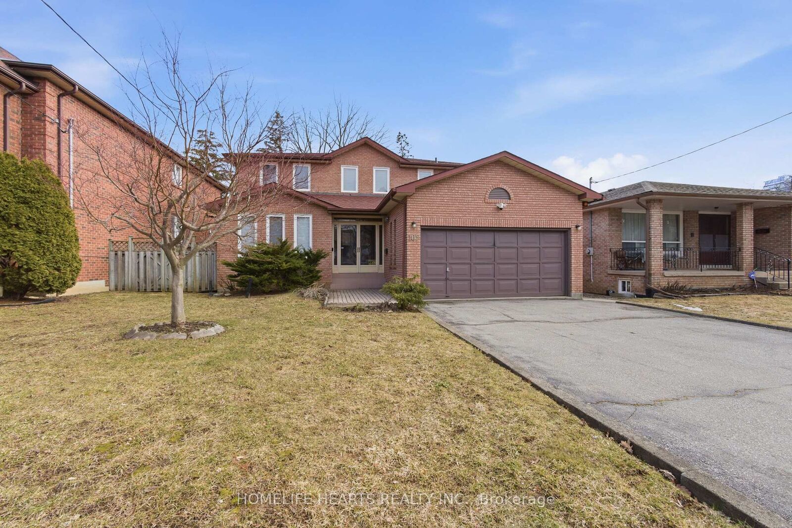 Property Photo: 107 Pemberton Avenue ON M2M 1Y4