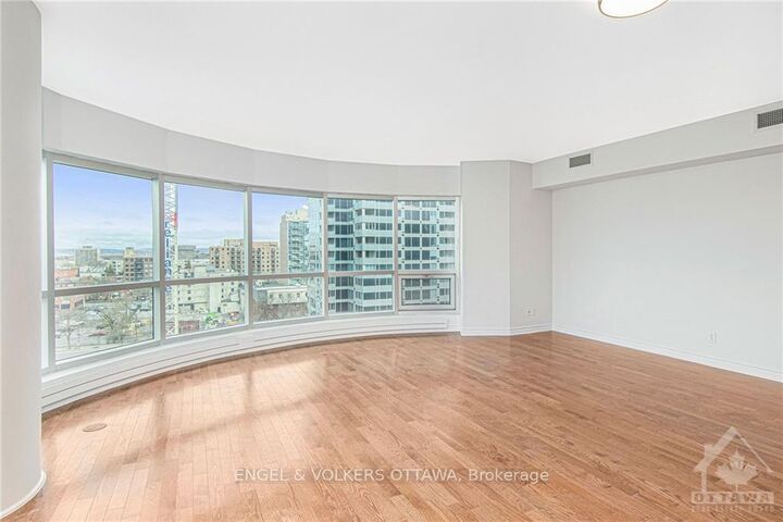 Property Photo: 200 Rideau Street 904 ON K1N 5Y1