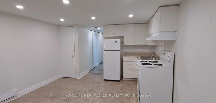 Property Photo:  158 Coxwell Avenue Bsmt  ON M4L 3B2 
