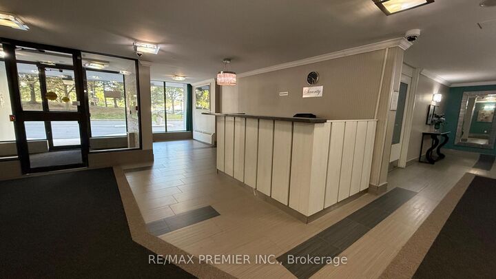 Property Photo:  15 Kensington Road 1011  ON L6T 3W2 