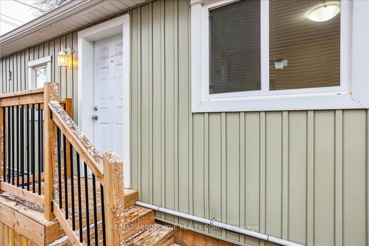 Property Photo:  19 Bailey Street  ON L2S 1J3 