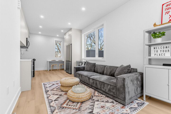 Property Photo:  45 Bellevue Avenue 5B  ON M5T 2N5 
