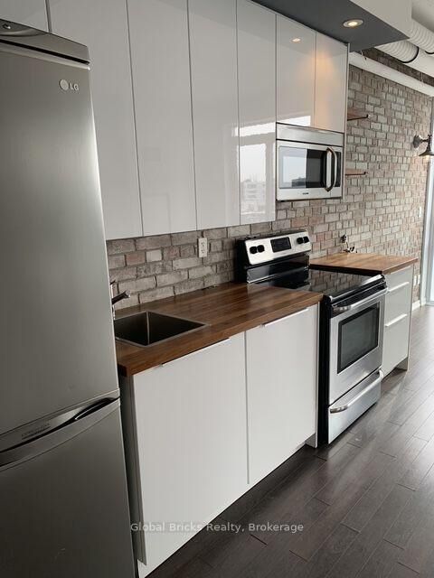Property Photo:  170 Sudbury Street 815  ON M6J 0A1 