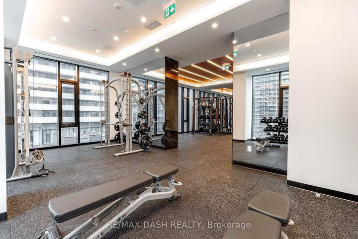 Property Photo:  634 Church Street 4010  ON M4Y 0G9 