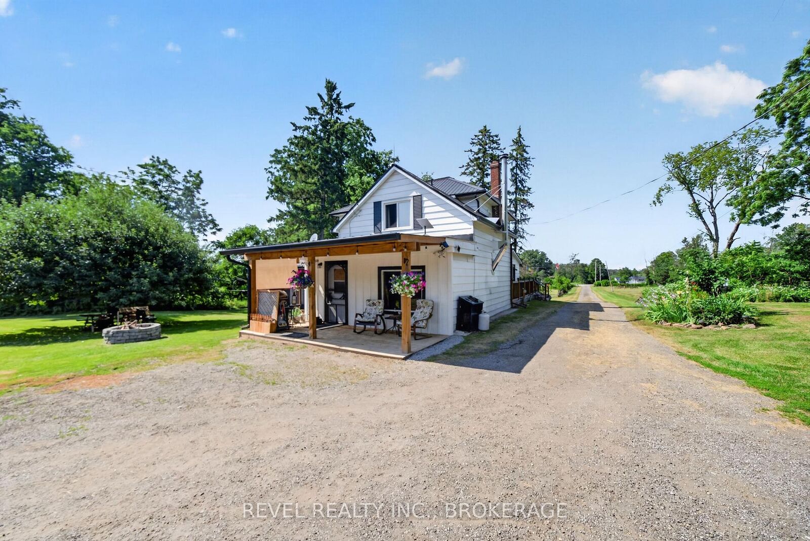 Property Photo: 1905 Rutledge Road ON K0H 2T0