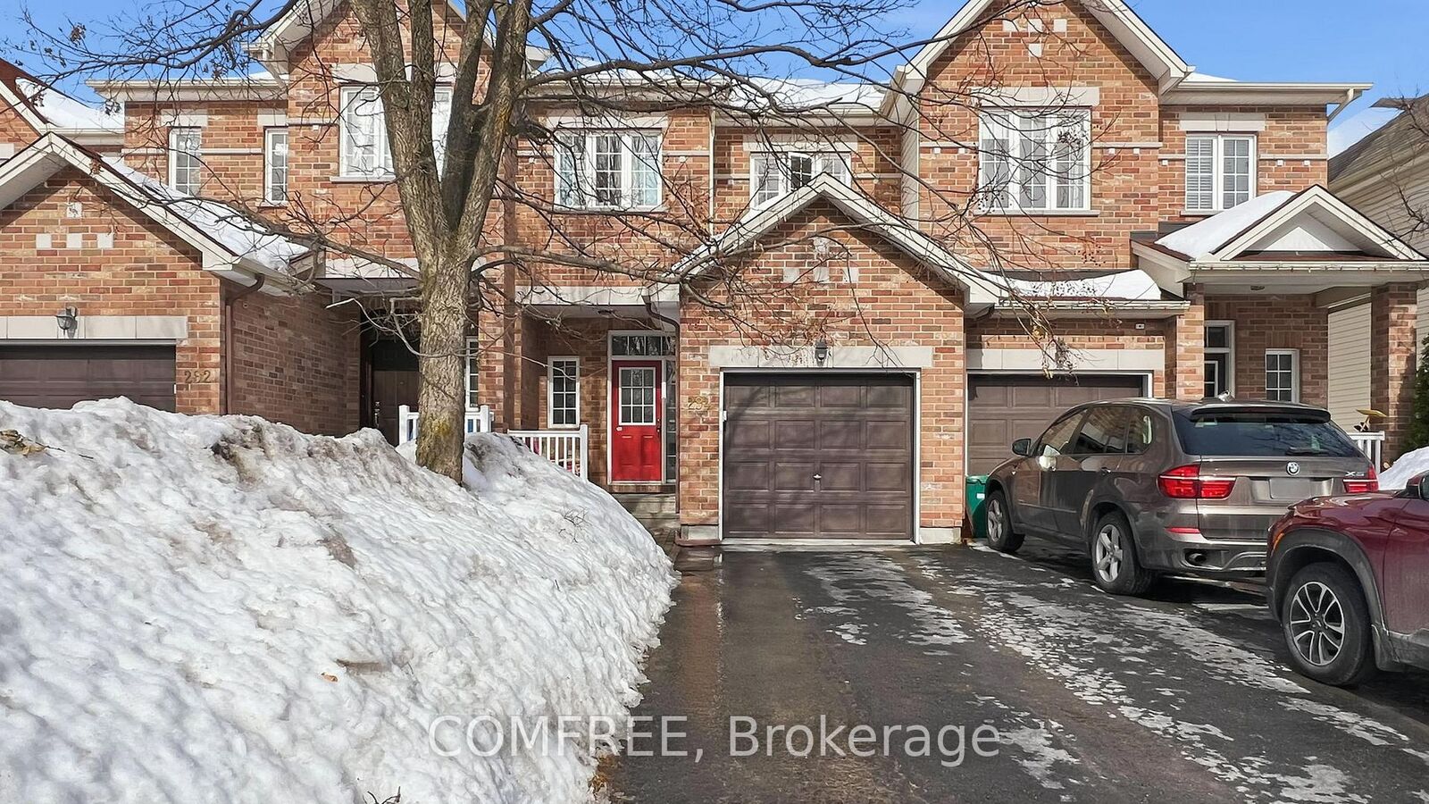 Property Photo: 294 Waymark Crescent ON K2M 0A5