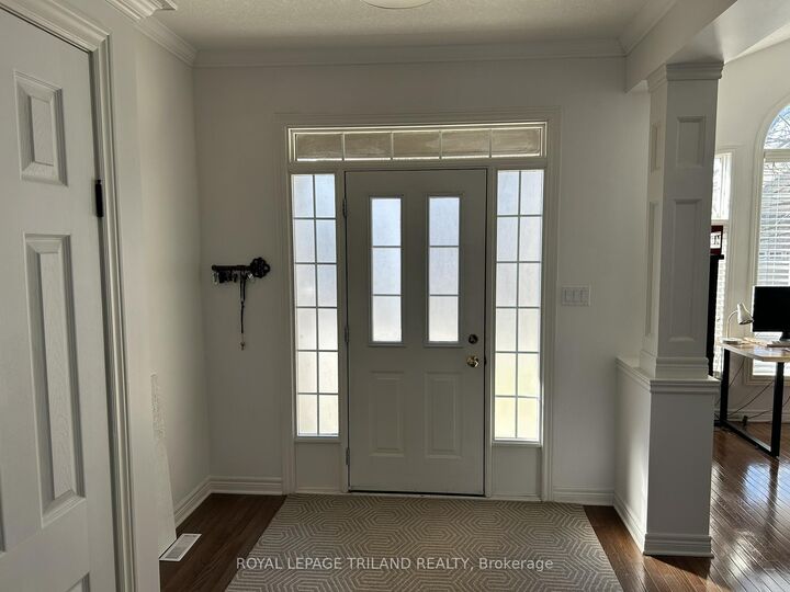 Property Photo: 475 McGarrell Drive 31 ON N6G 5K6