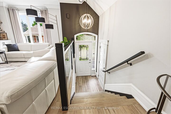 Property Photo: 4220 Sarazen Drive 7 ON L7M 5C6