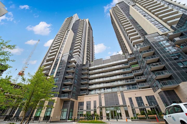 Property Photo:  20 Meadowglen Place 633  ON M1G 0A9 