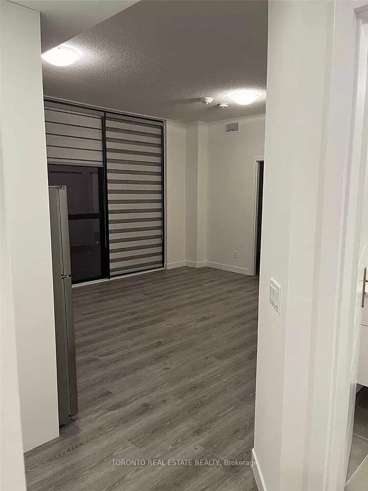 Property Photo:  60 Frederick Street 3207  ON L6Y 1G8 