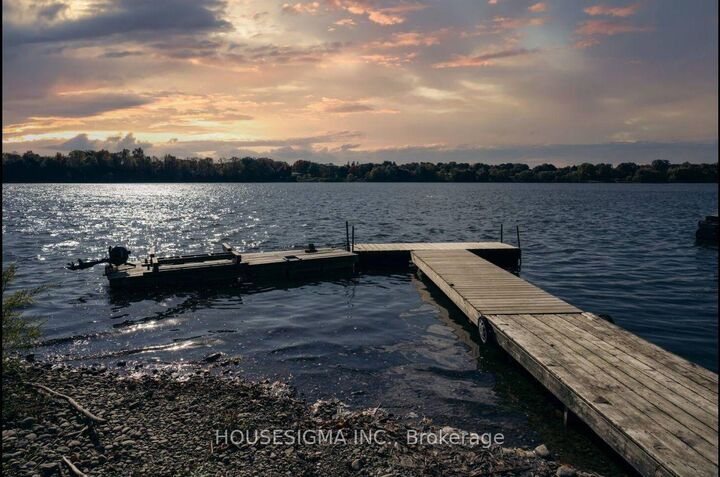 Property Photo:  21063 Riverview Drive  ON N0M 2P0 